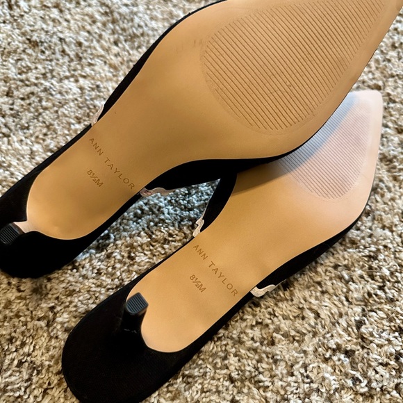 NEW Ann Taylor Ric Rac Embroidered Mule Pumps, 8.5 - Picture 8 of 9